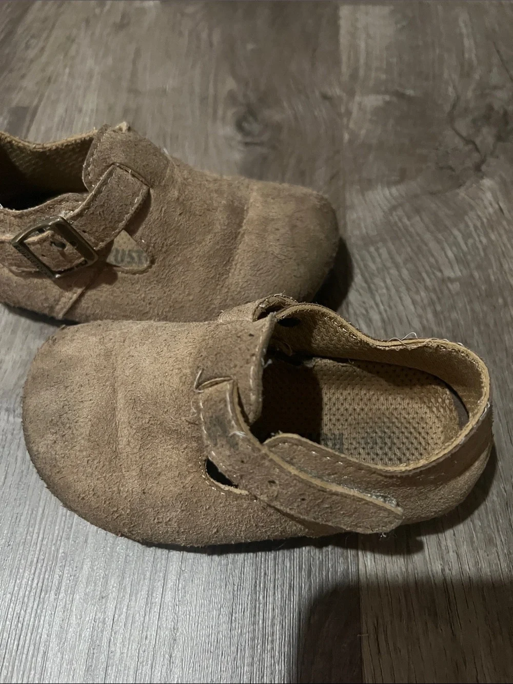 Guc  potatoe shoes  by Ruizu Size (8toddler)